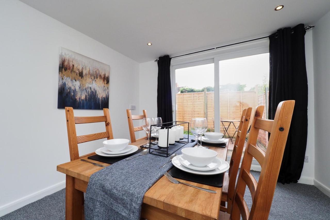 Home In Wellesbourne - Contractors - Families - Reduced Rates Eksteriør bilde