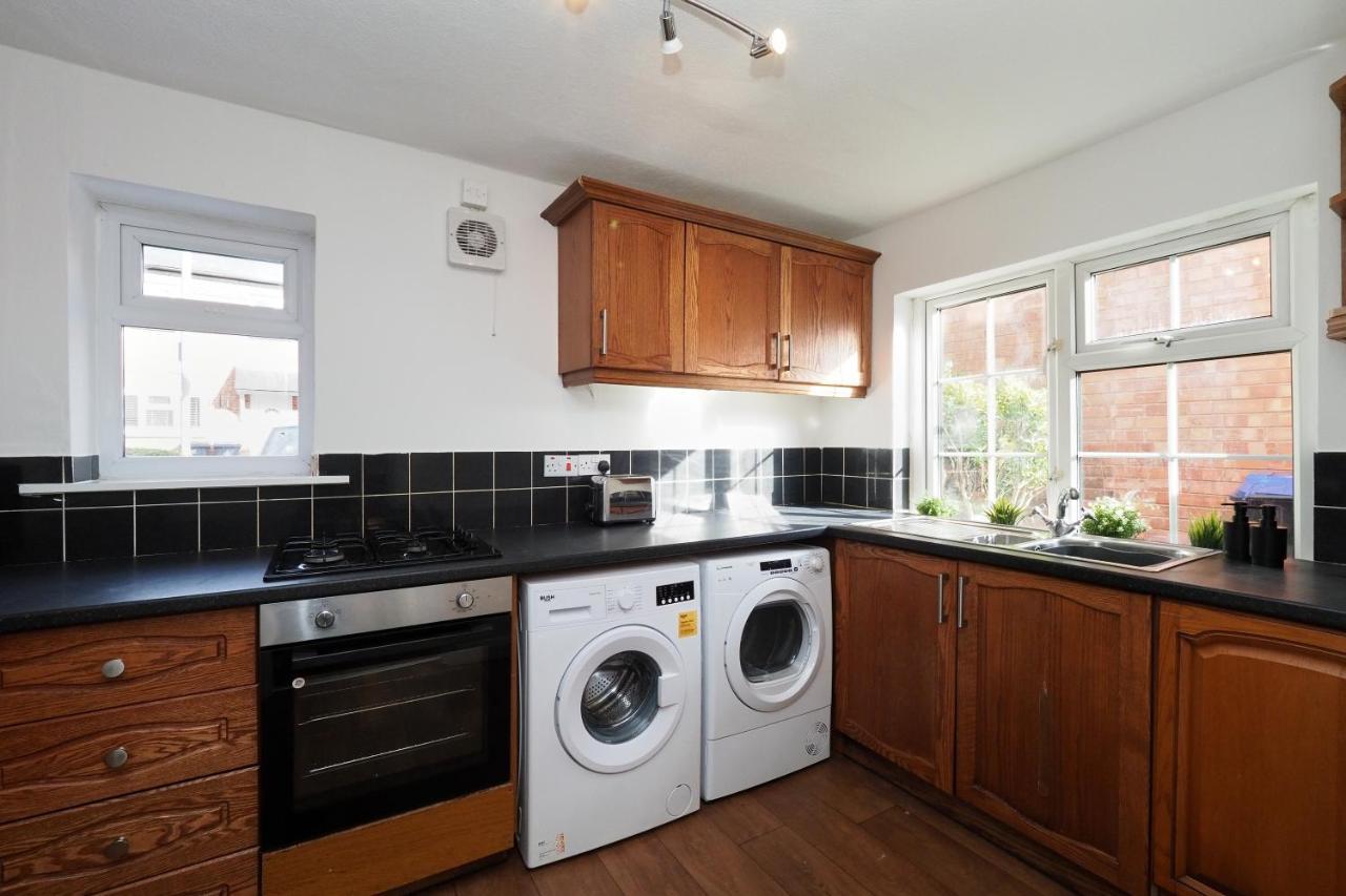 Home In Wellesbourne - Contractors - Families - Reduced Rates Eksteriør bilde